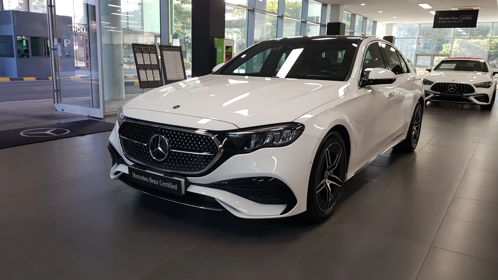 Mercedes-Benz E-Class W214