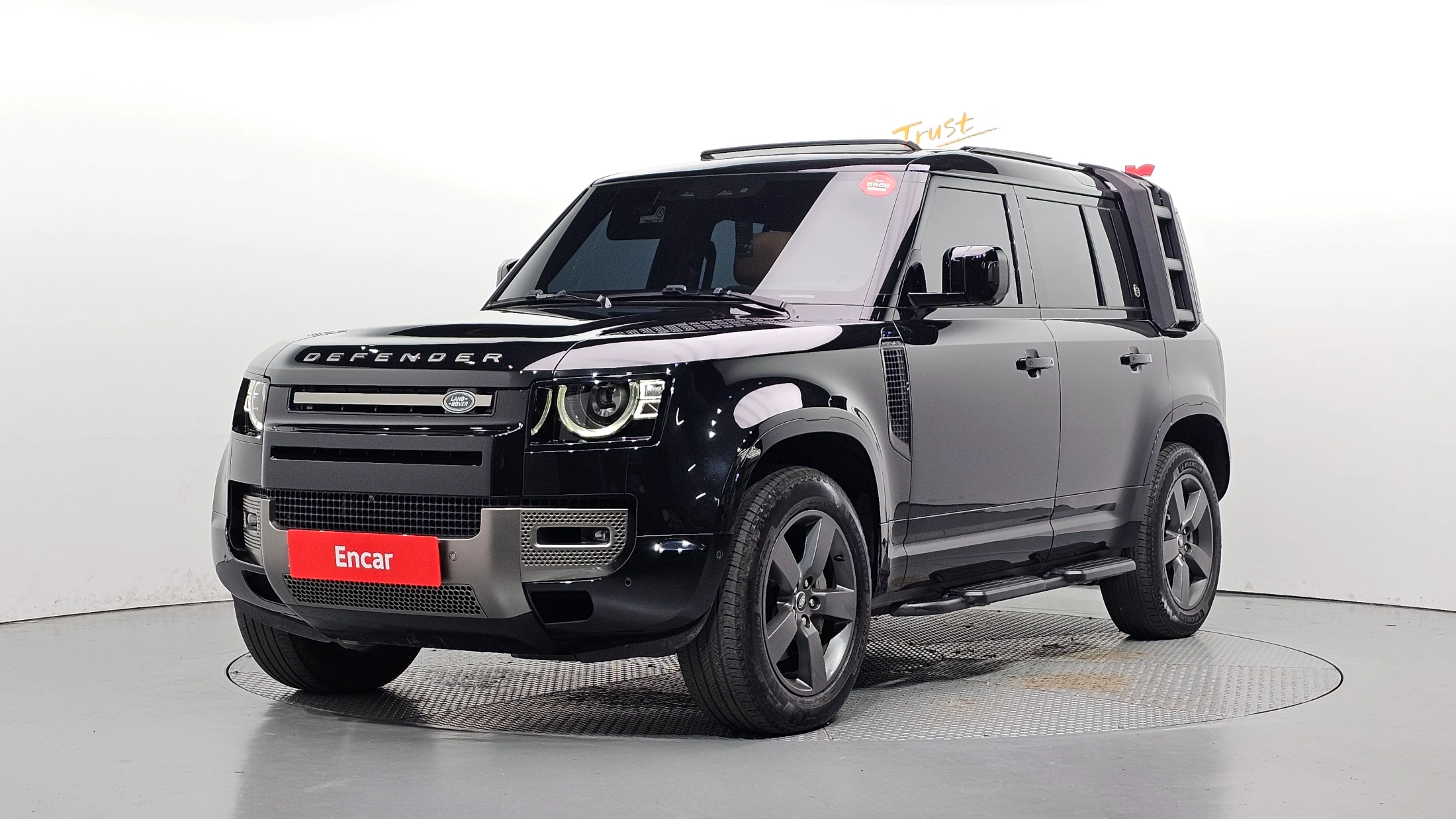 Land Rover Defender L663