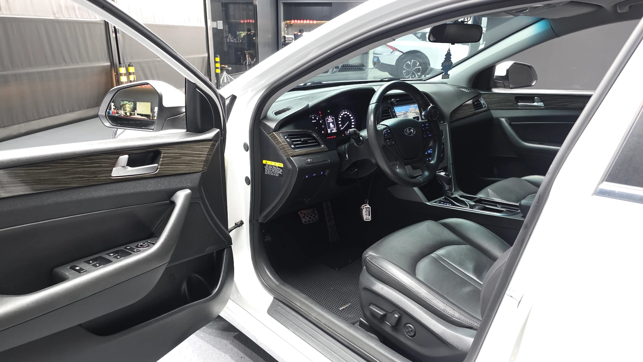 Hyundai Sonata LF Sonata, 2014 — фото 10