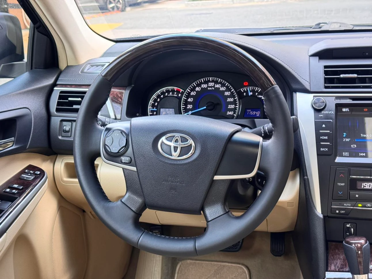 Toyota Camry, 2015 — фото 7