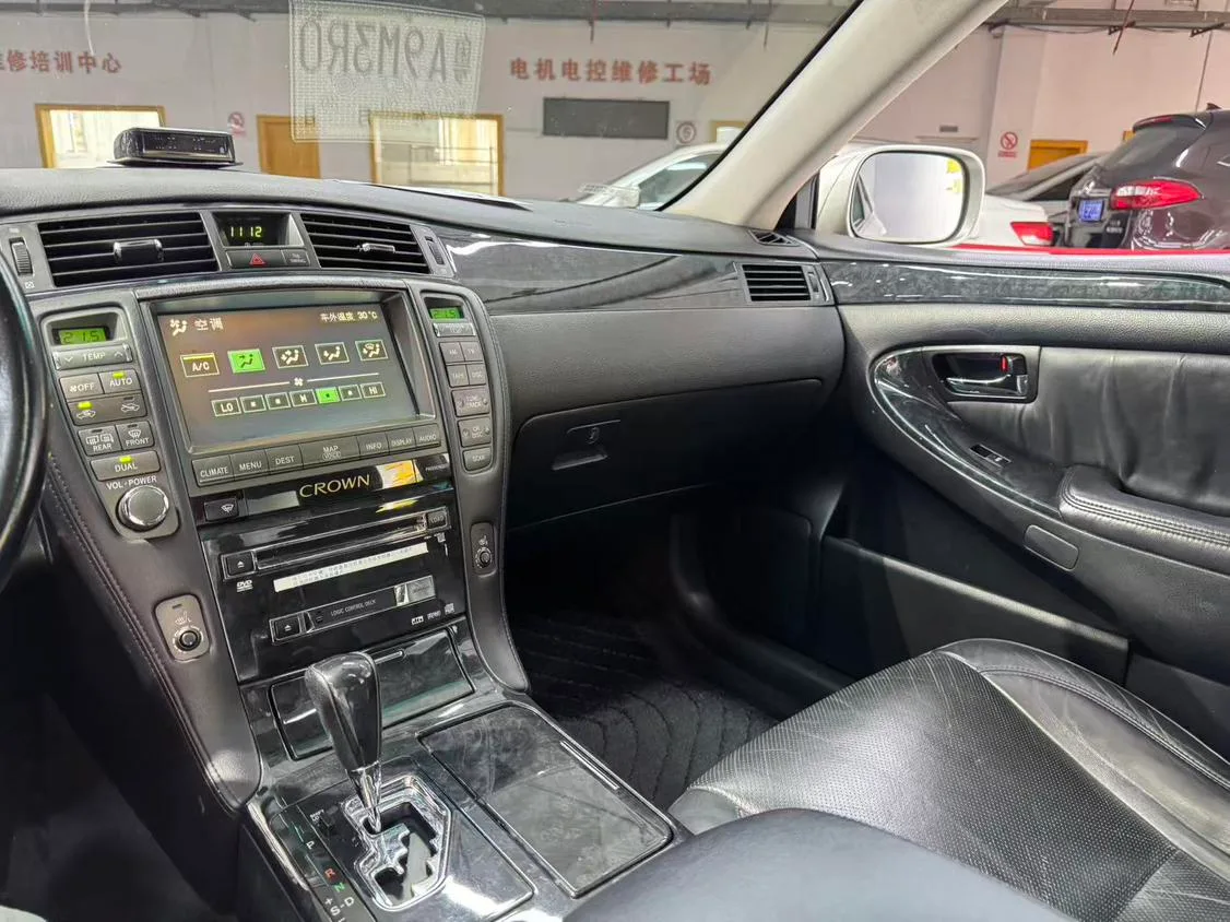 Toyota crown, 2007 — фото 12