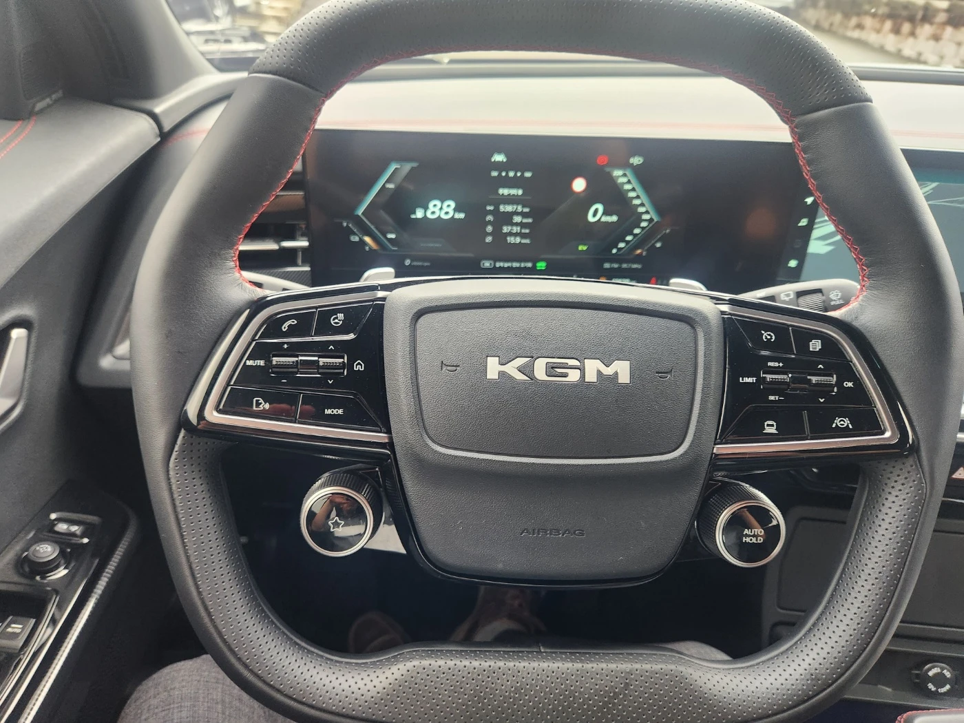 KG_Mobility_Ssangyong Actyon Activian, 2025 — фото 13