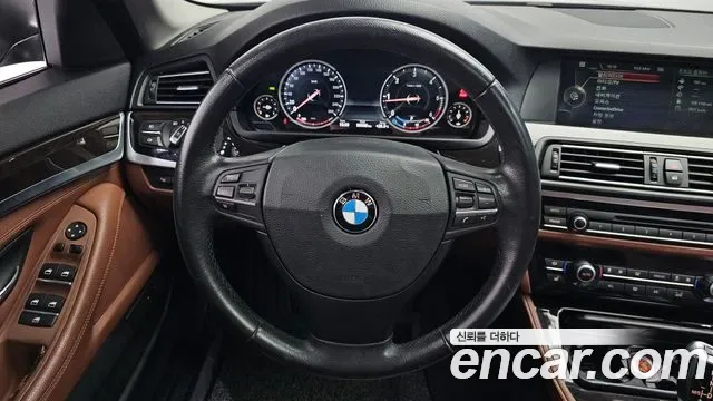 BMW 5-Series F10, 2013 — фото 13
