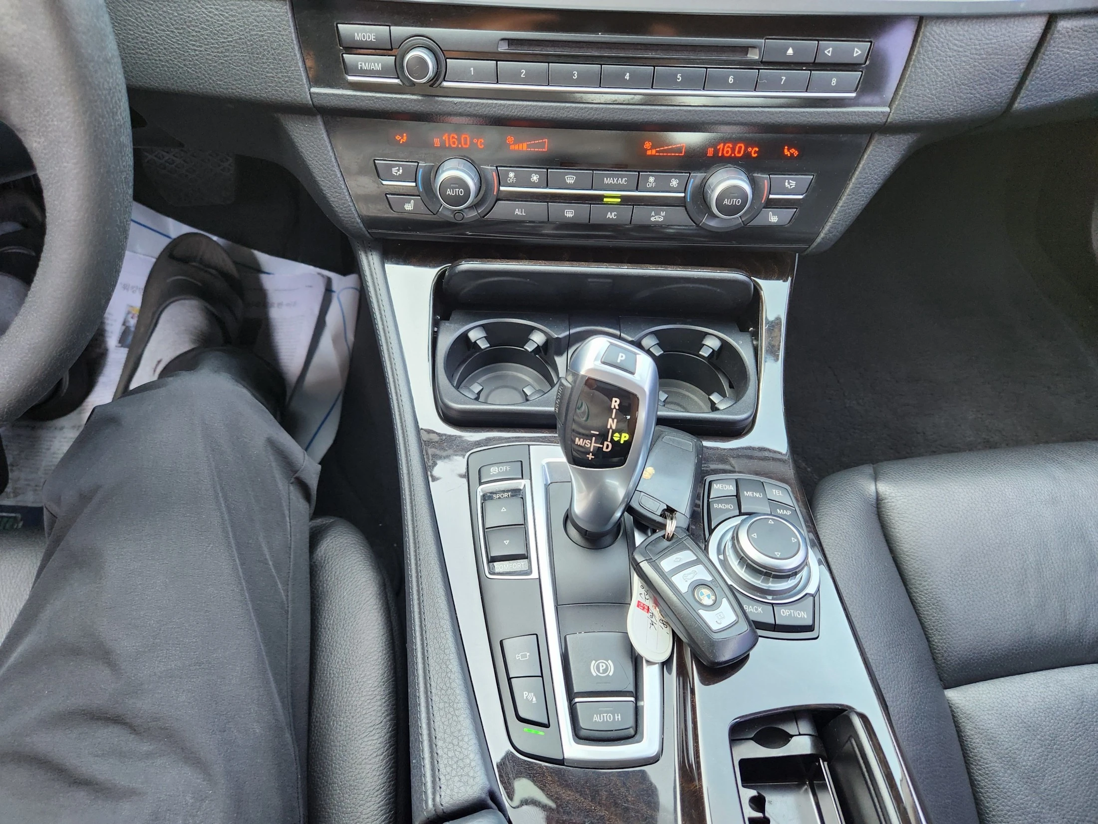 BMW 5-Series F10, 2013 — фото 19