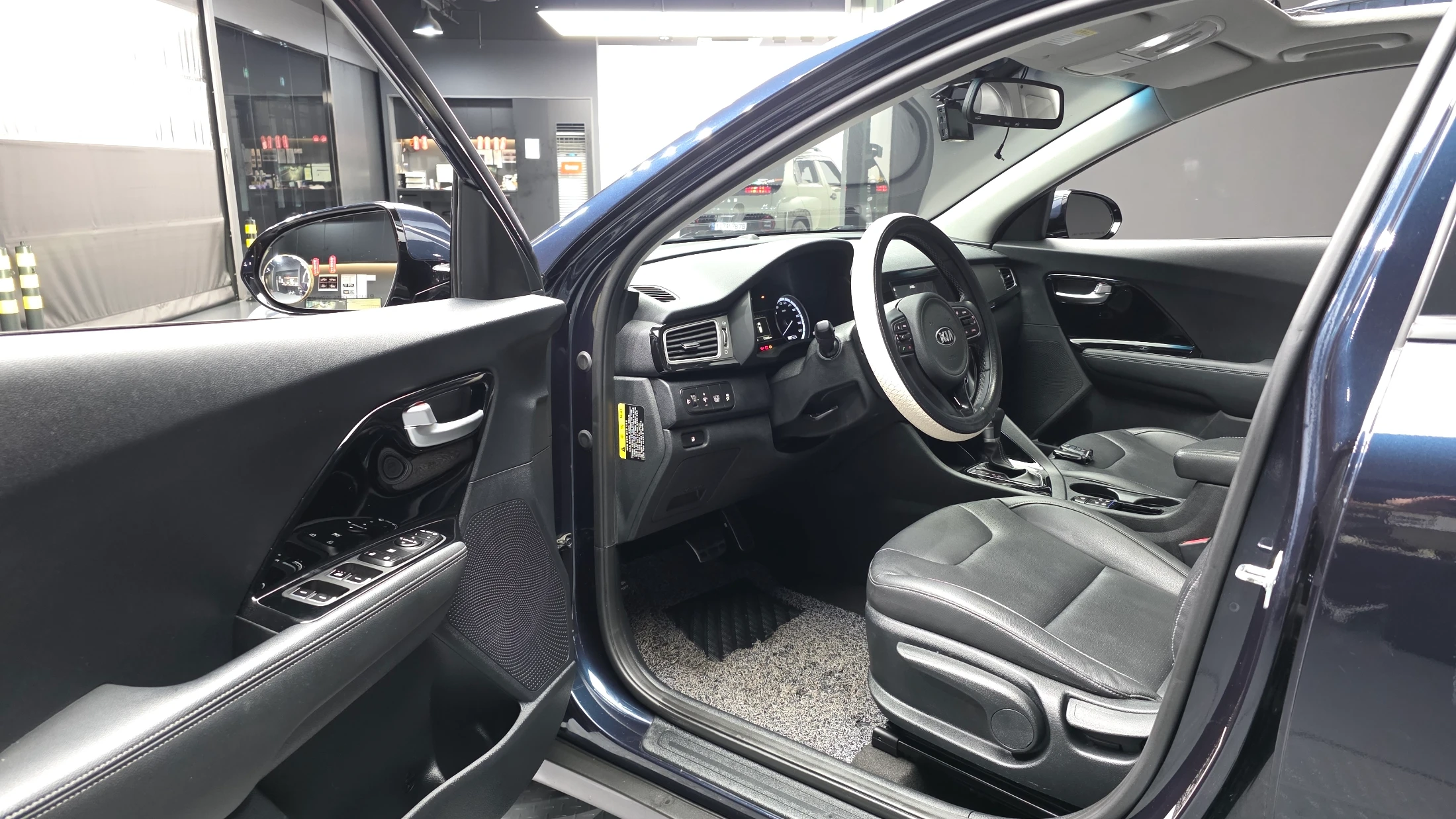 Kia Niro, 2017 — фото 10