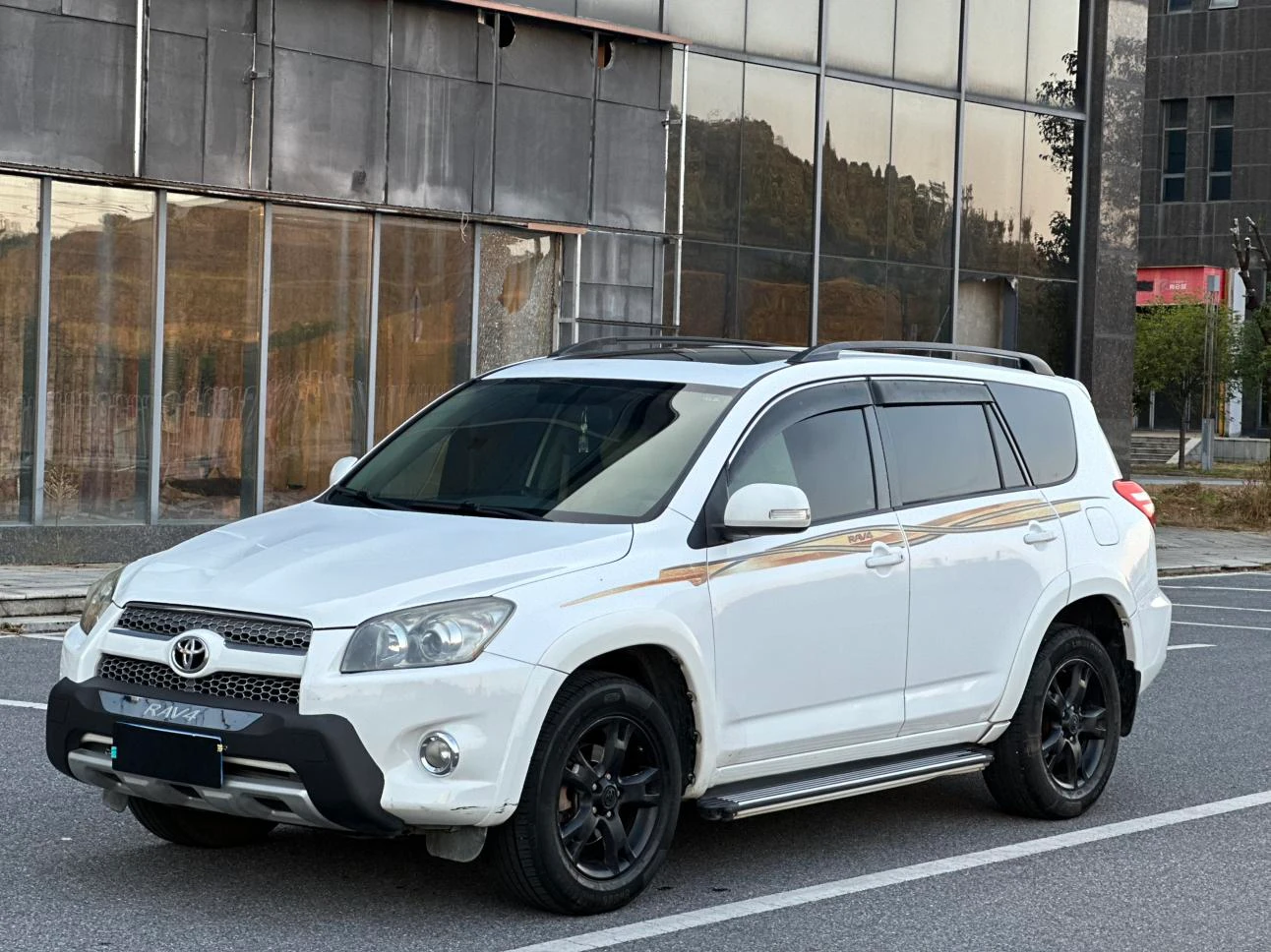 Toyota RAV4 Rongfang