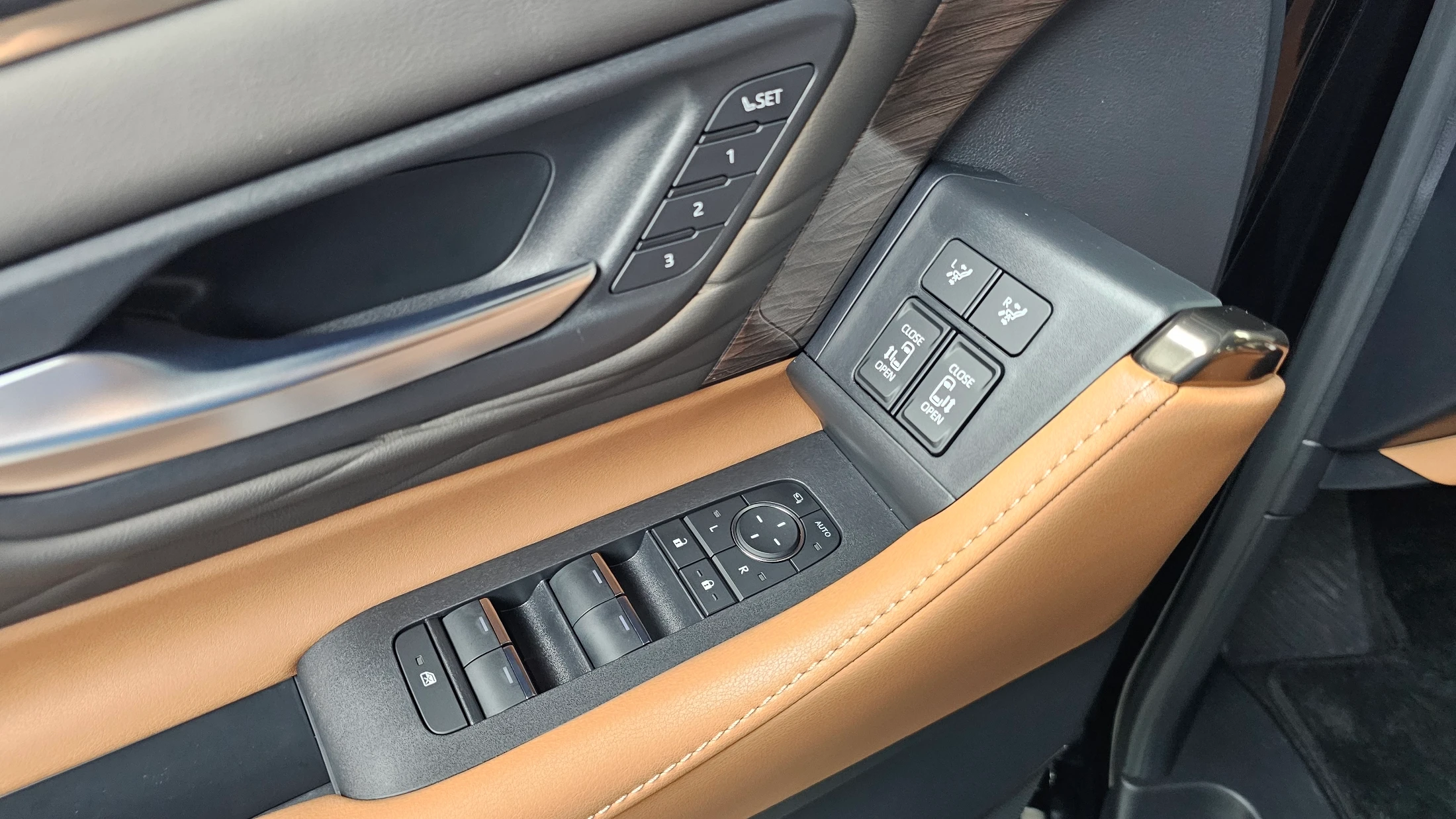 Toyota Alphard Alpad, 2025 — фото 33