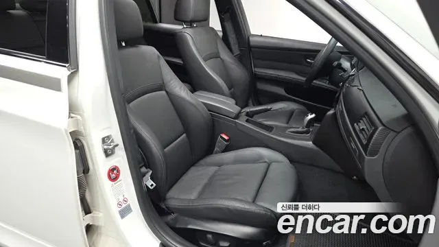 BMW 3-Series E90, 2010 — фото 11