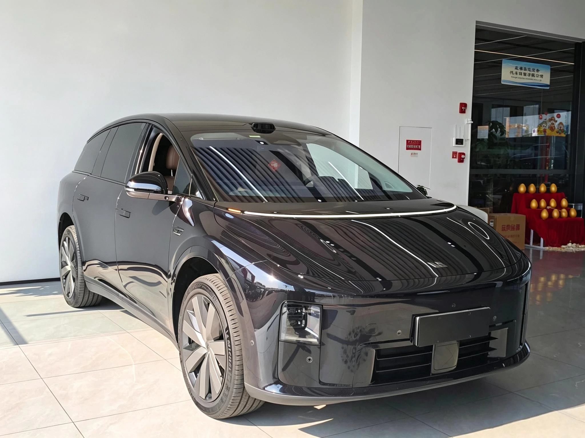 Li Auto ideal i8, 2025 — фото 3