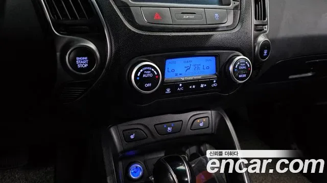 Hyundai Tucson ix, 2013 — фото 18