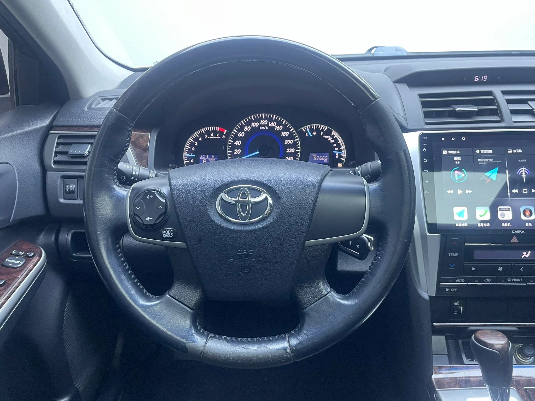 Toyota Camry, 2015 — фото 11
