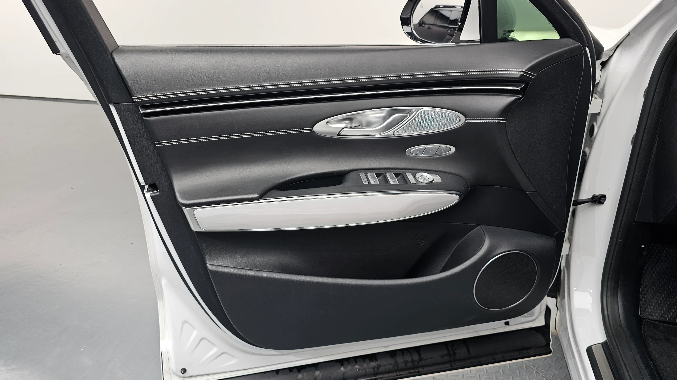 Genesis Gv70 Electric Fide GV70, 2022 — фото 24