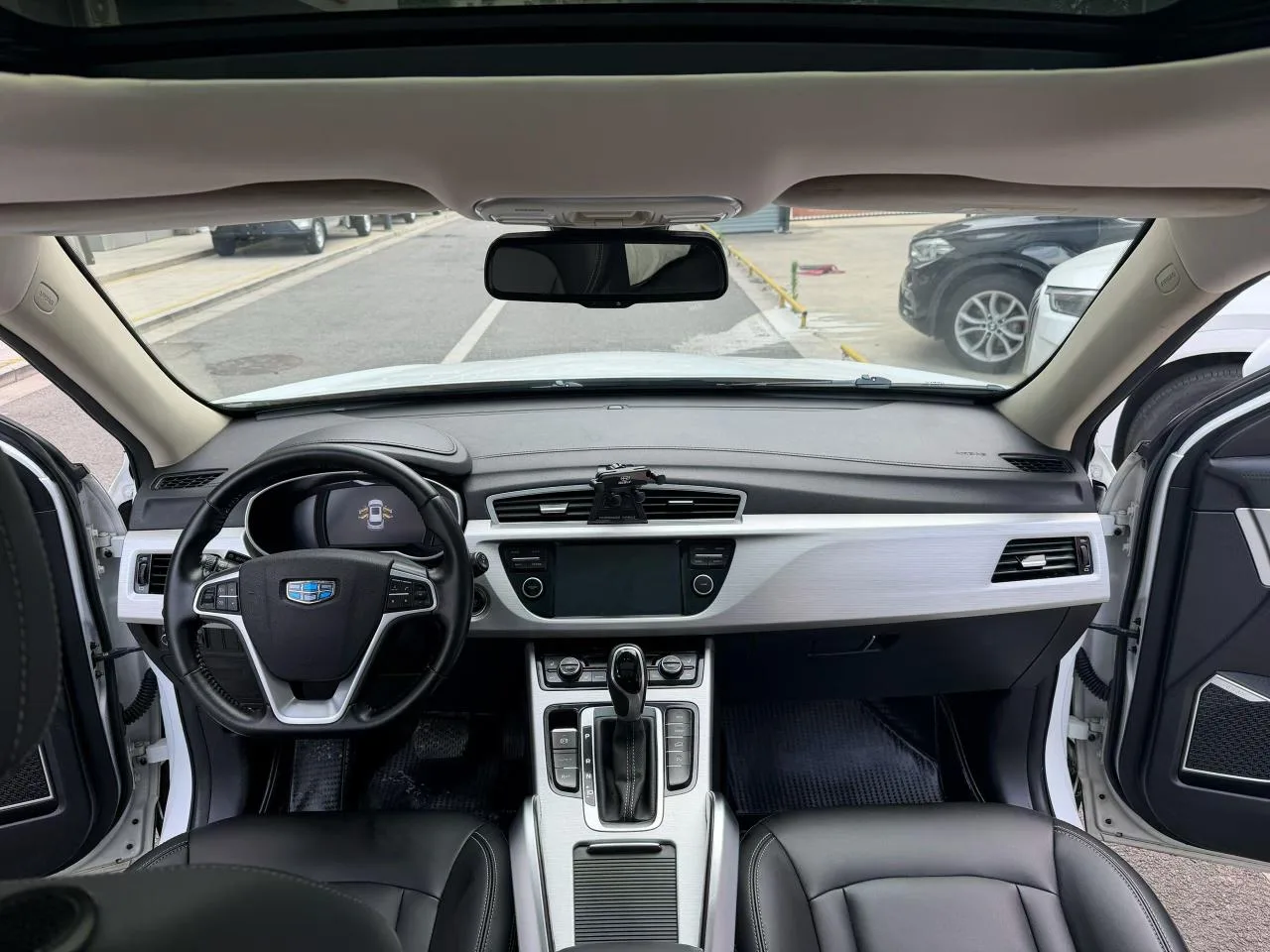 Geely Boyue, 2016 — фото 9
