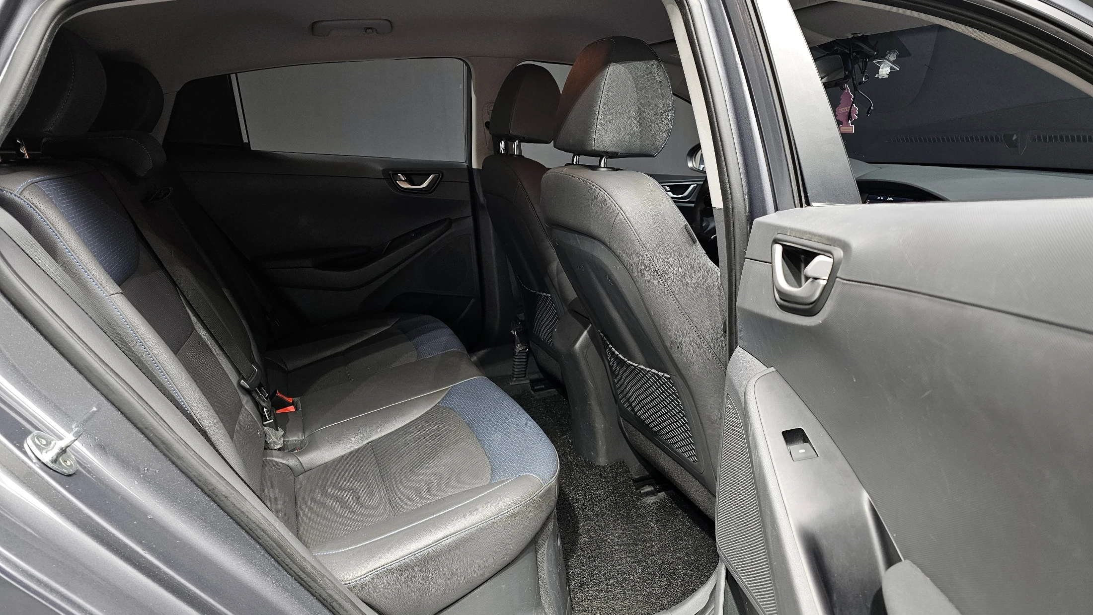 Hyundai Ioniq Ionic Hybrid, 2018 — фото 11