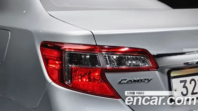 Toyota Camry, 2013 — фото 24