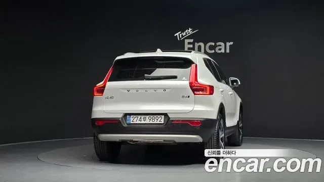 Volvo Xc40, 2025 — фото 4