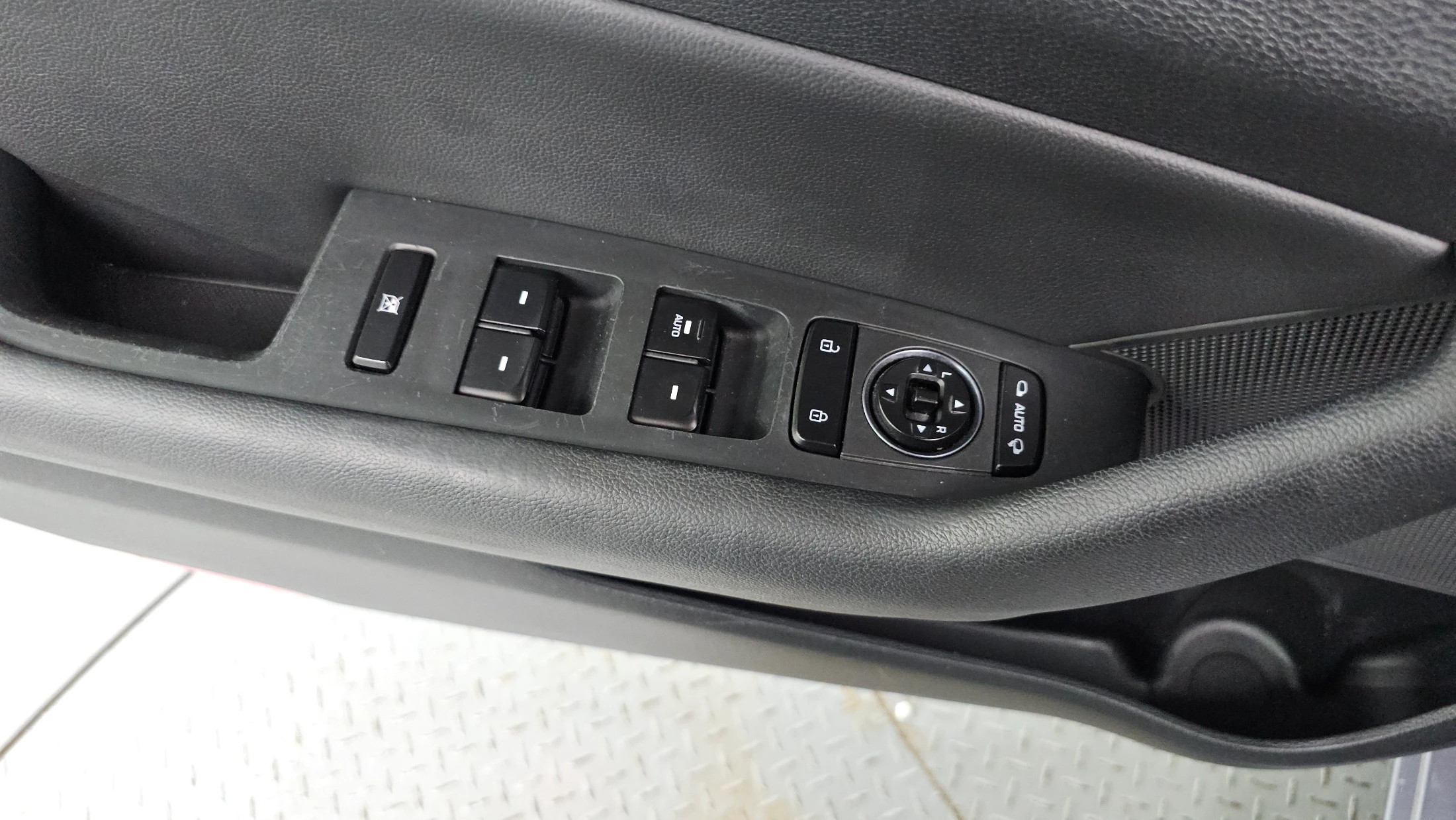 Hyundai Sonata LF Sonata, 2014 — фото 16