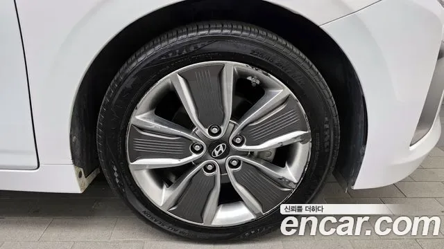 Hyundai Ioniq Ionic Hybrid, 2016 — фото 21