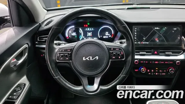 Kia Niro Plus, 2022 — фото 13
