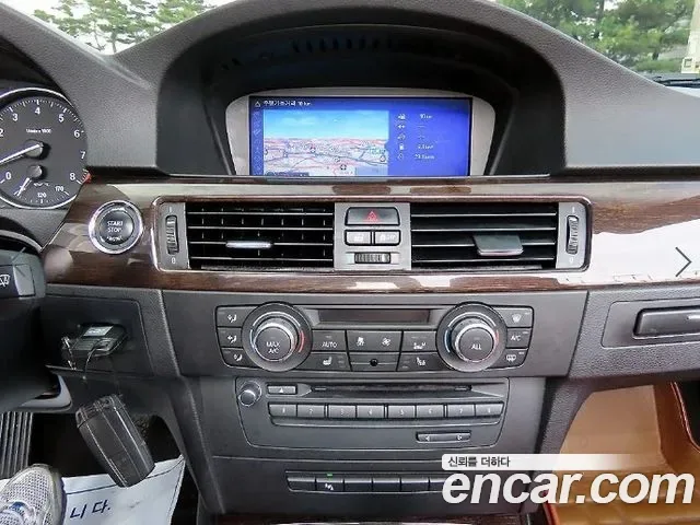 BMW 3-Series E90, 2013 — фото 17