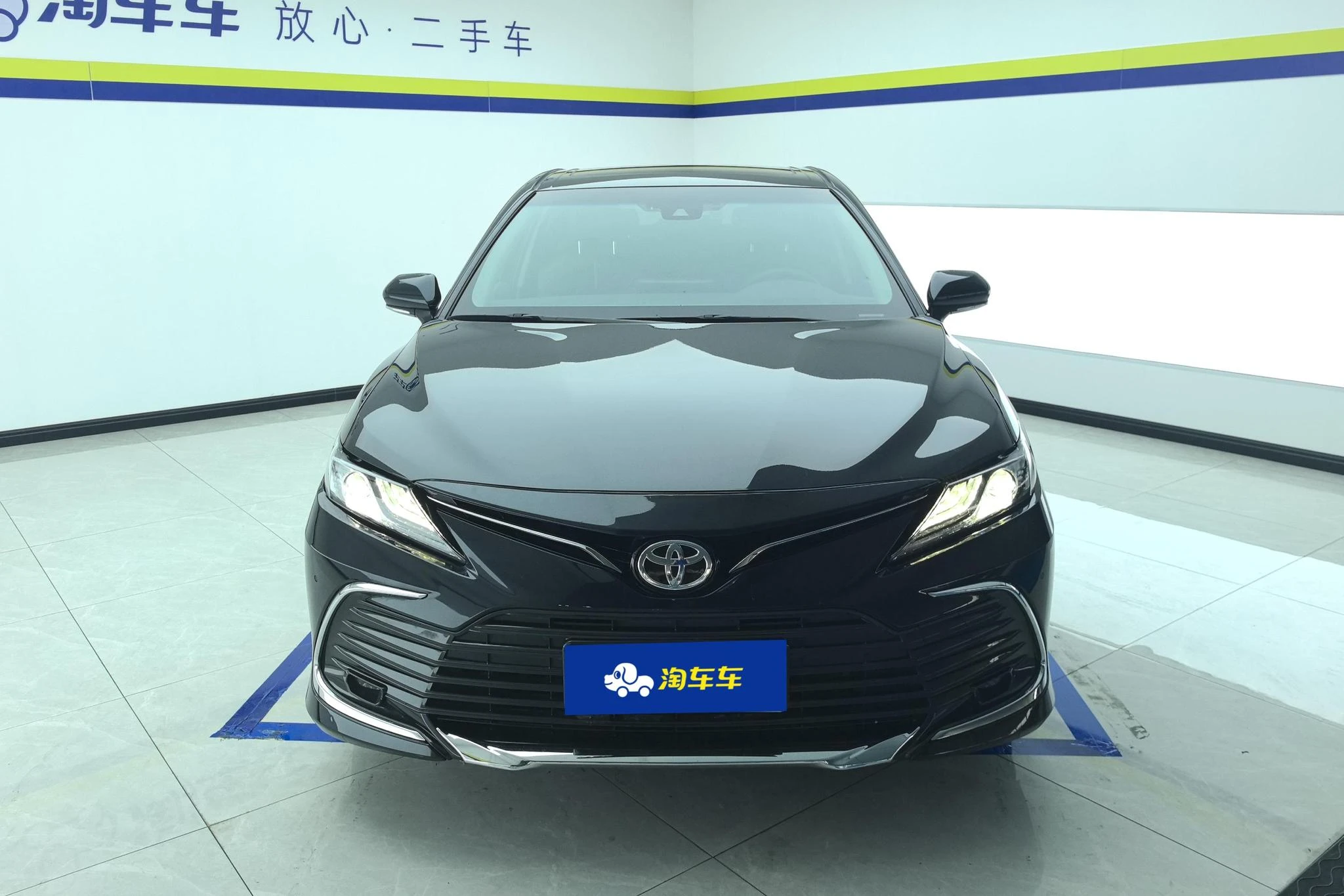 Toyota Camry, 2023 — фото 3