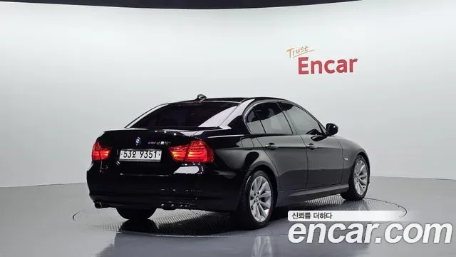 BMW 3-Series E90, 2009 — фото 2