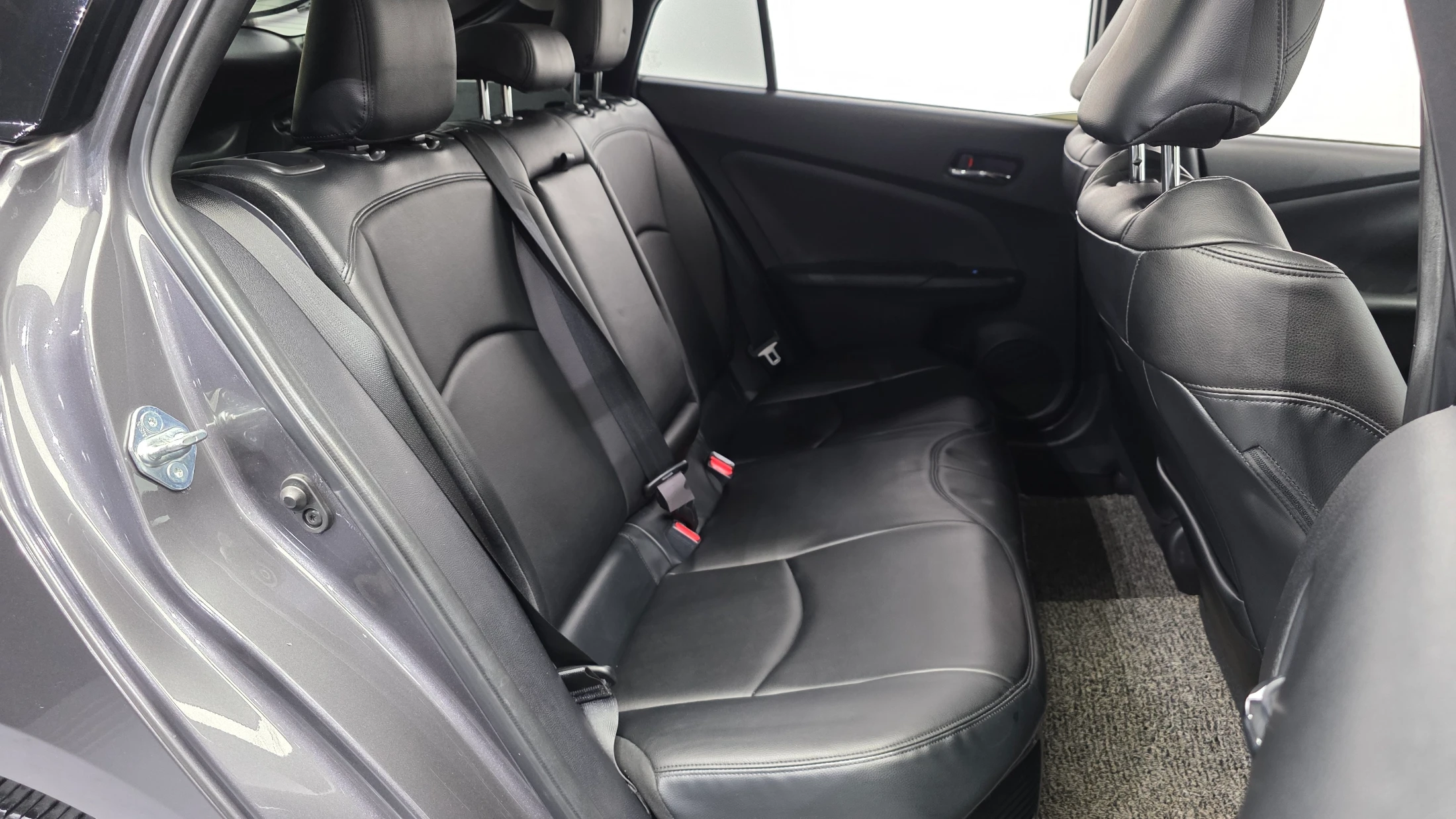 Toyota Prius, 2018 — фото 12