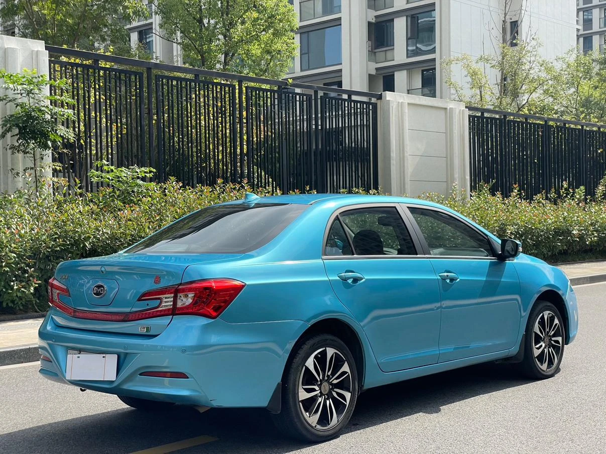 BYD Qin DM, 2015 — фото 3