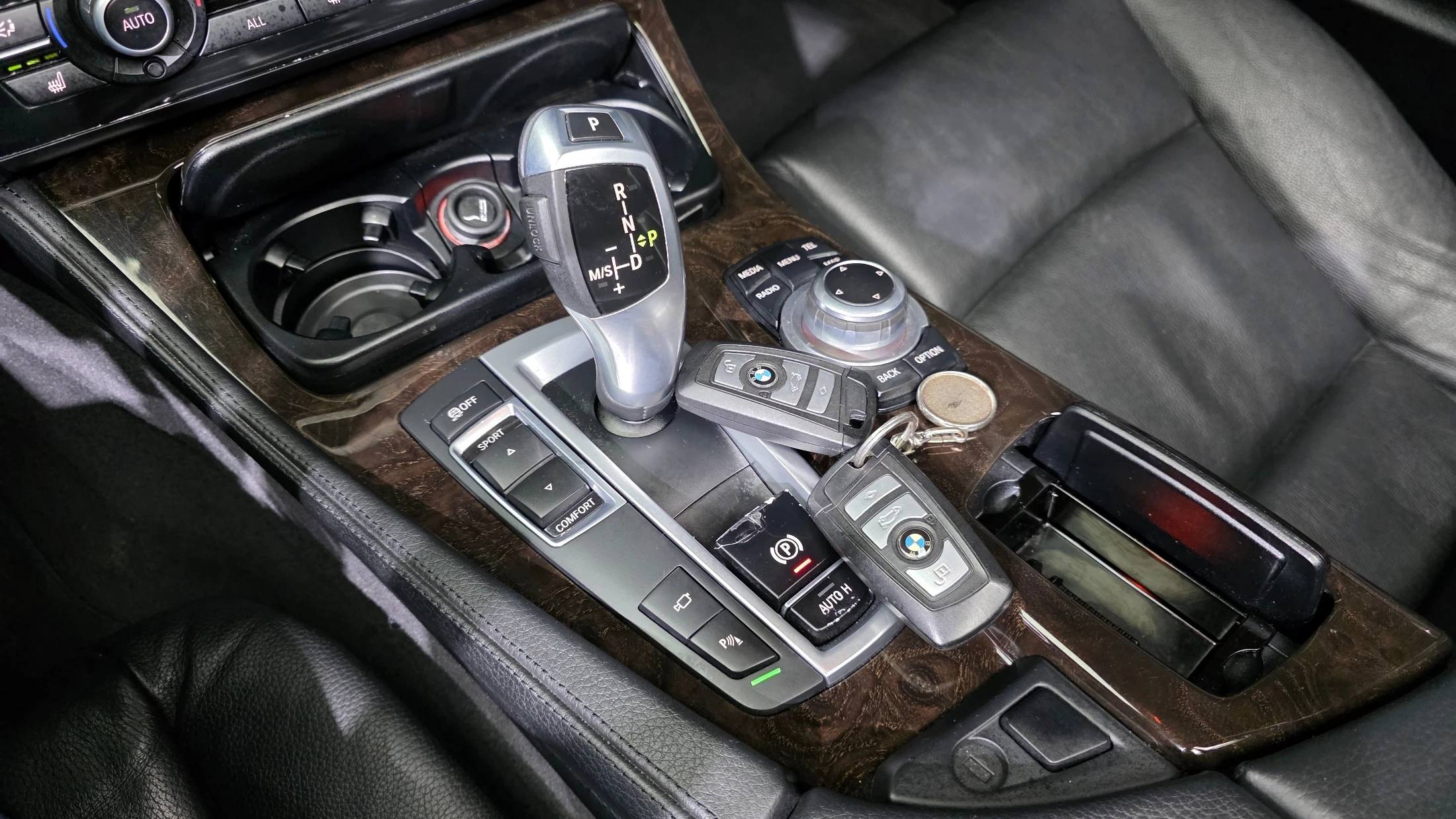 BMW 5-Series F10, 2013 — фото 9