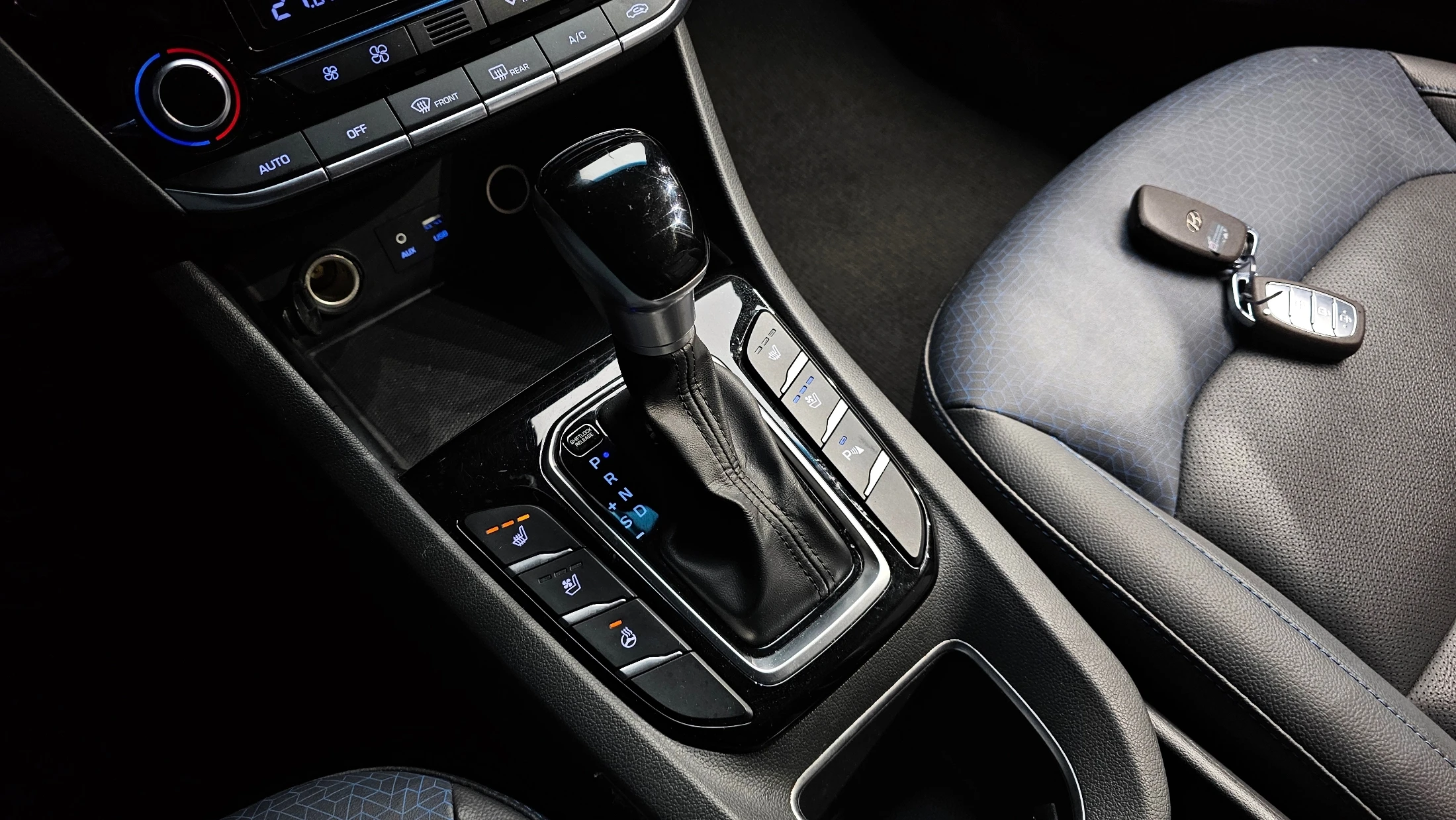 Hyundai Ioniq Ionic Hybrid, 2018 — фото 9