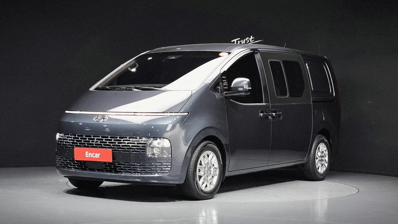 Hyundai Staria