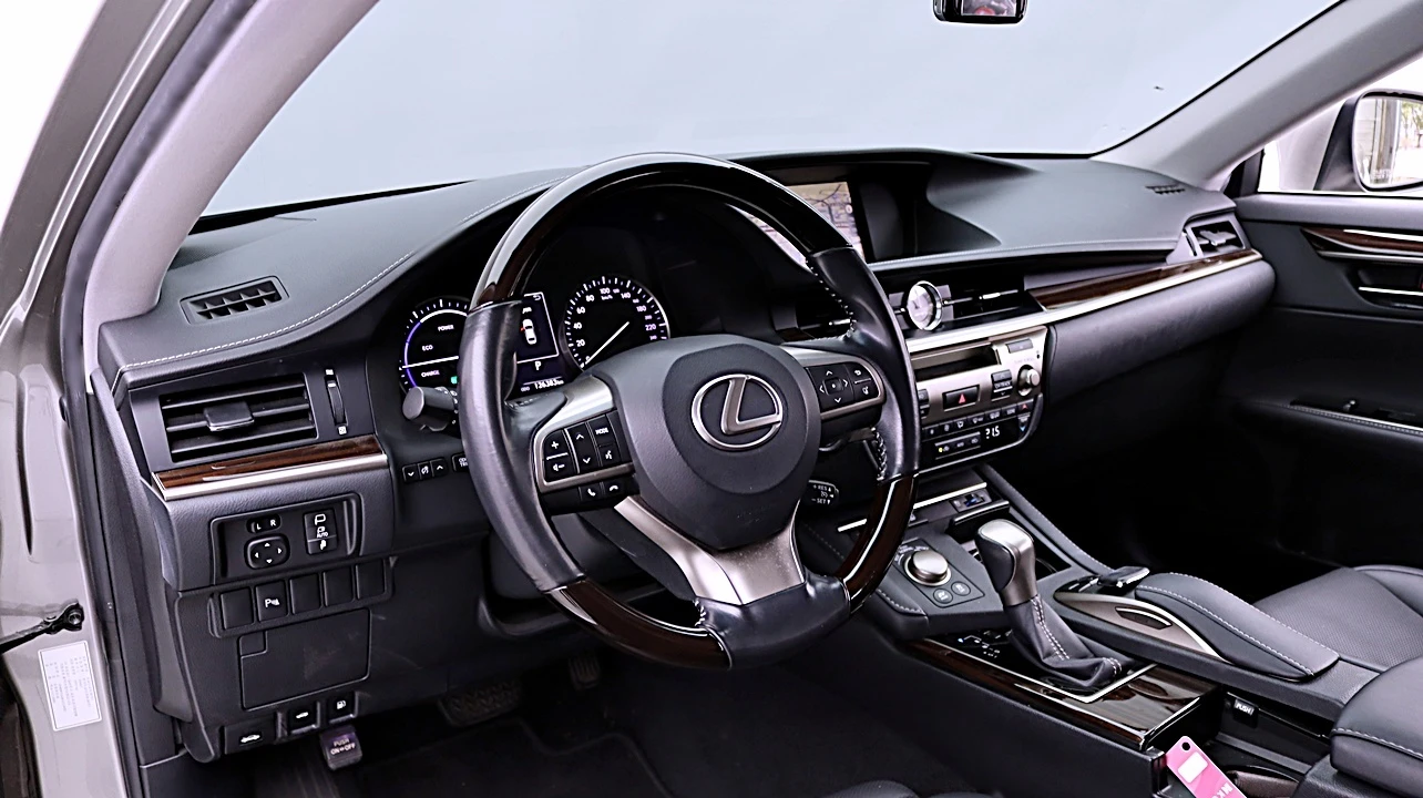 Lexus Es ES300h, 2016 — фото 9