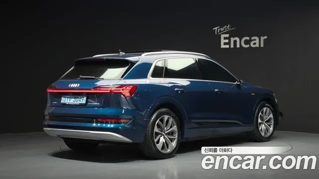 Audi E-Tron, 2020 — фото 2