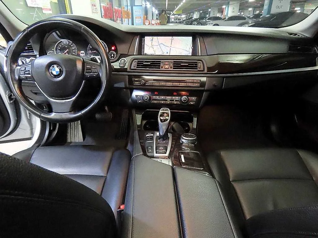 BMW 5-Series F10, 2015 — фото 10
