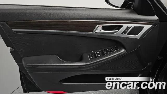 Genesis G80, 2016 — фото 24