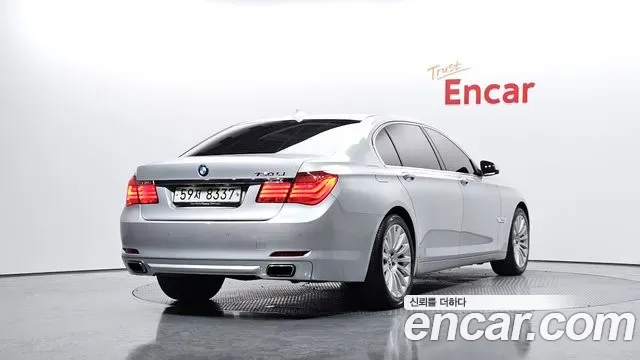 BMW 7-Series F01, 2010 — фото 2