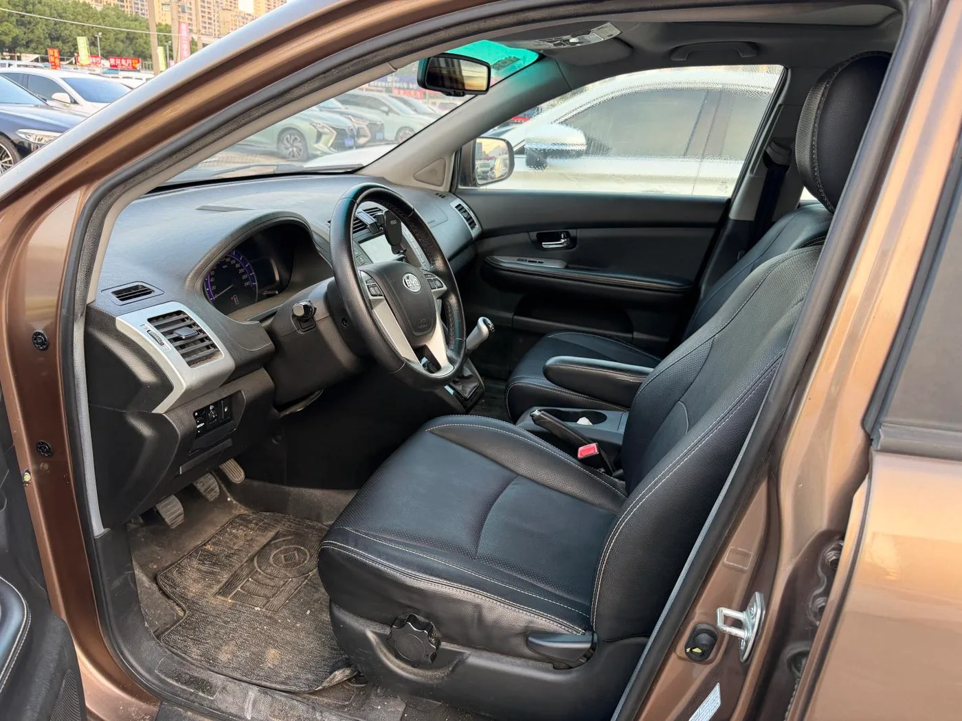 BYD S6, 2014 — фото 4