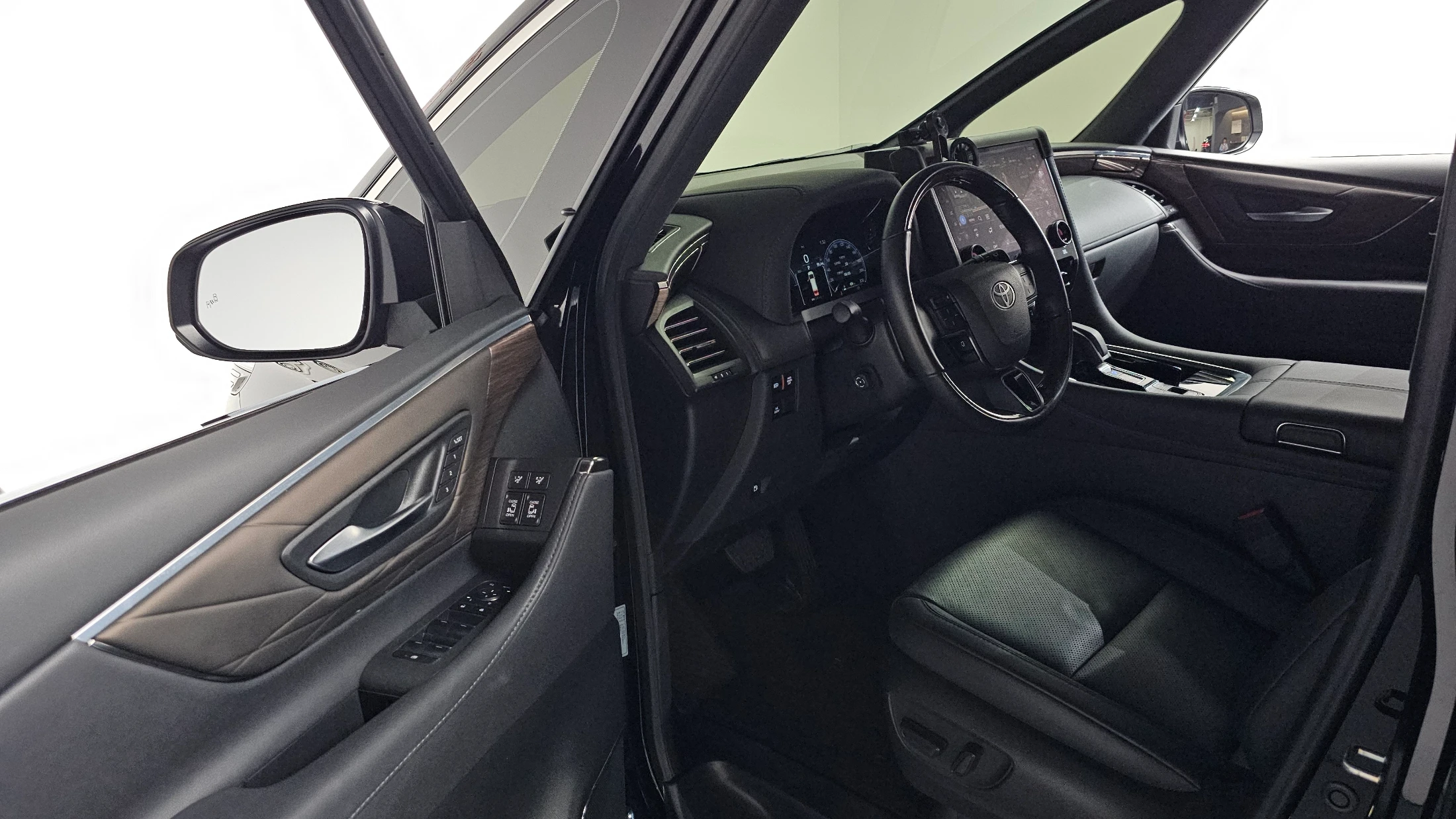 Toyota Alphard Alpad, 2025 — фото 10