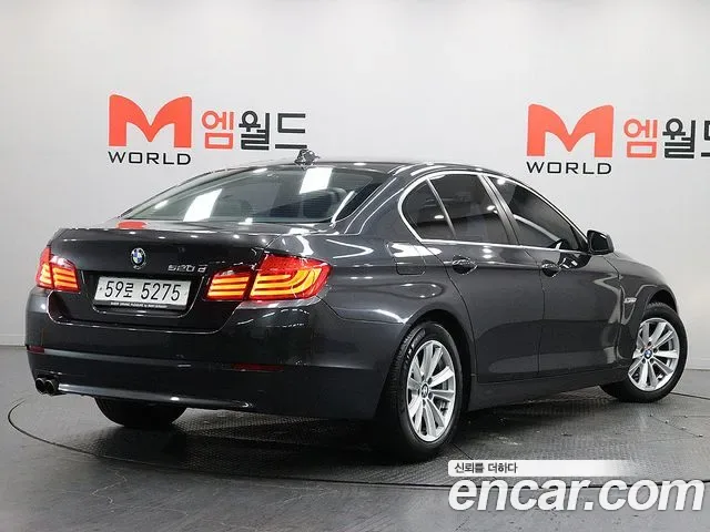 BMW 5-Series F10, 2011 — фото 4