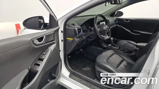 Hyundai Ioniq Ionic Hybrid, 2016 — фото 10