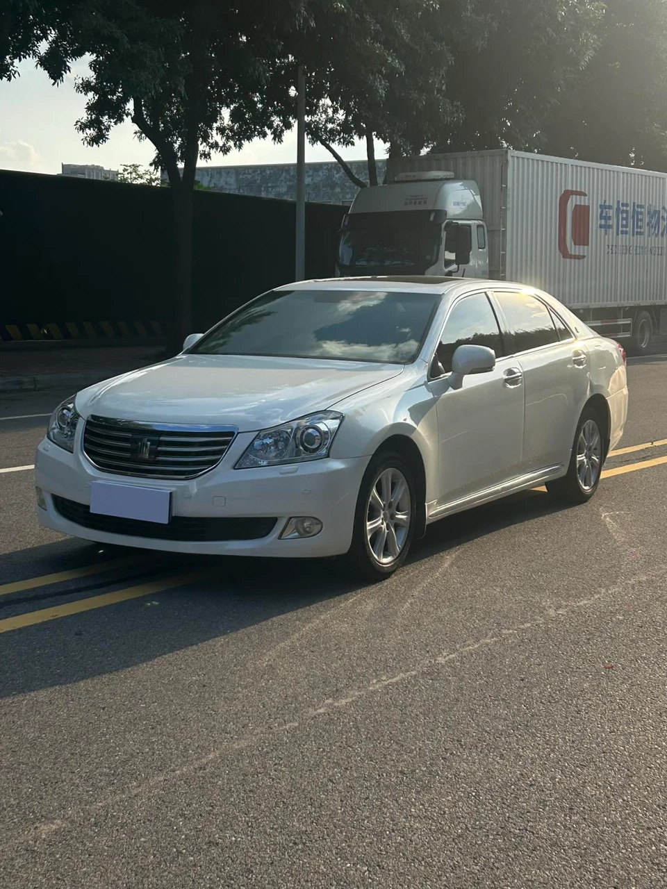 Toyota crown