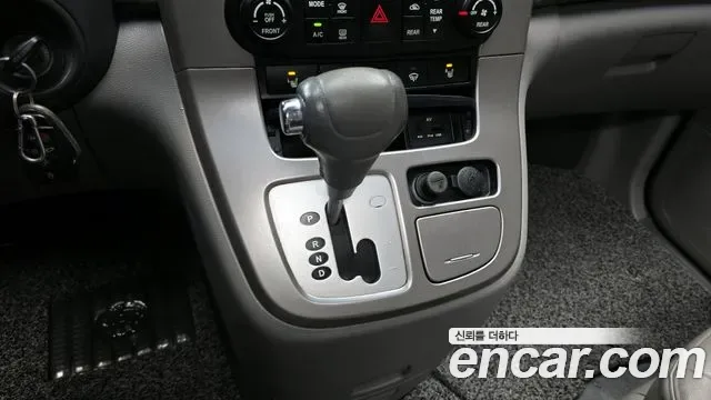 Kia Canival Carnival R, 2010 — фото 9