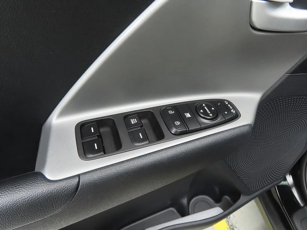 Kia Niro, 2017 — фото 14