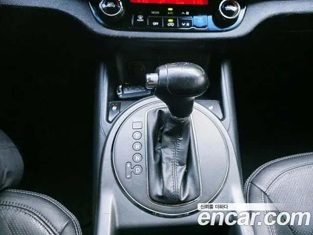 Kia Sportage, 2010 — фото 12