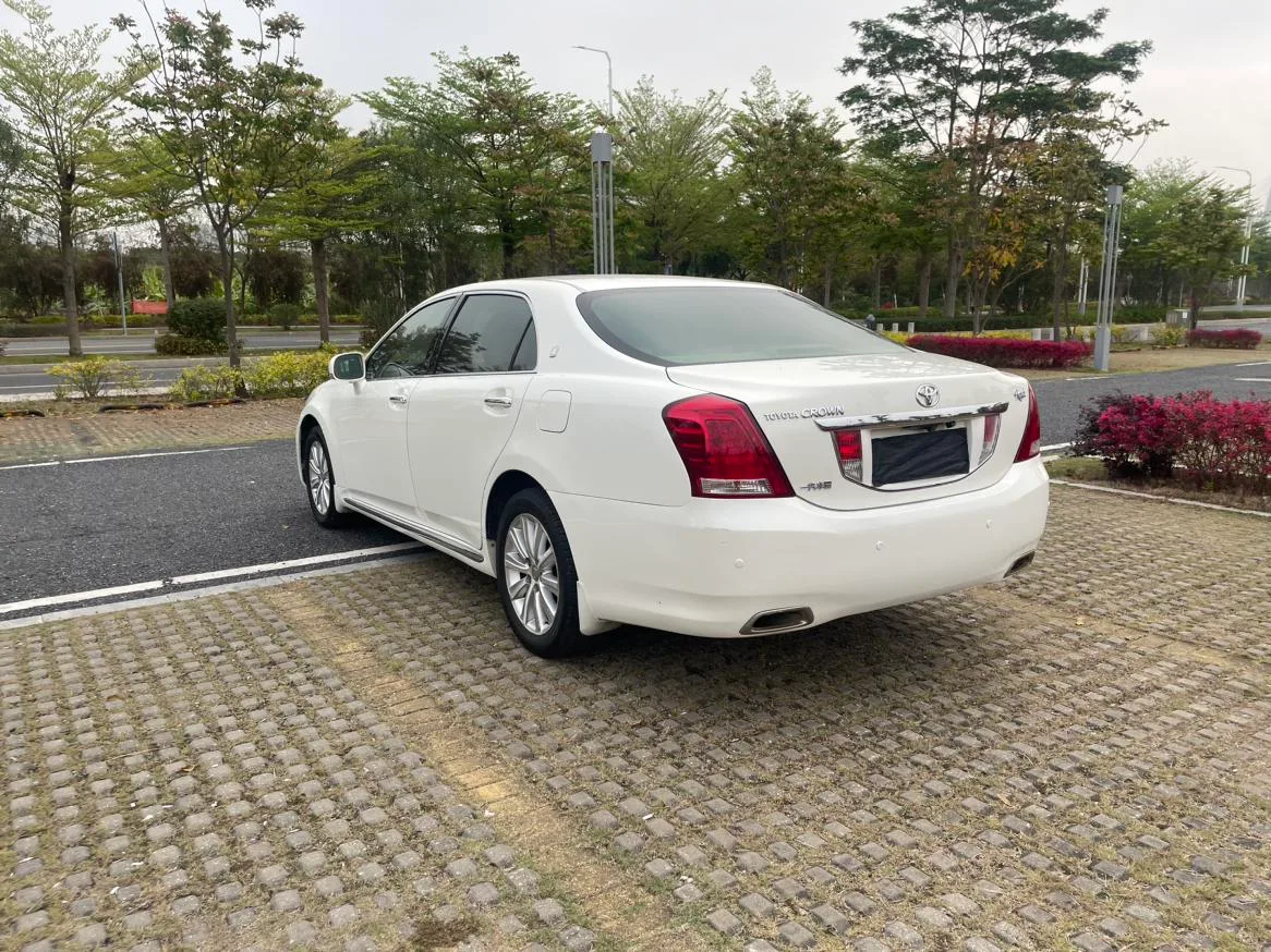 Toyota crown, 2010 — фото 10
