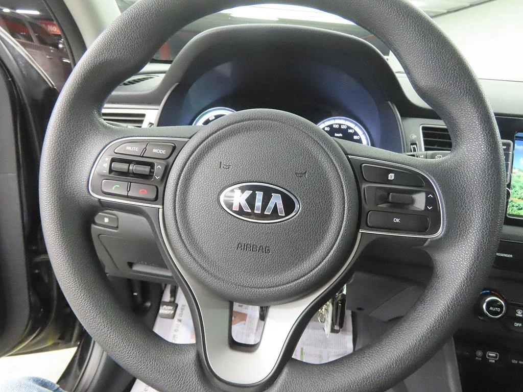Kia Niro, 2017 — фото 8
