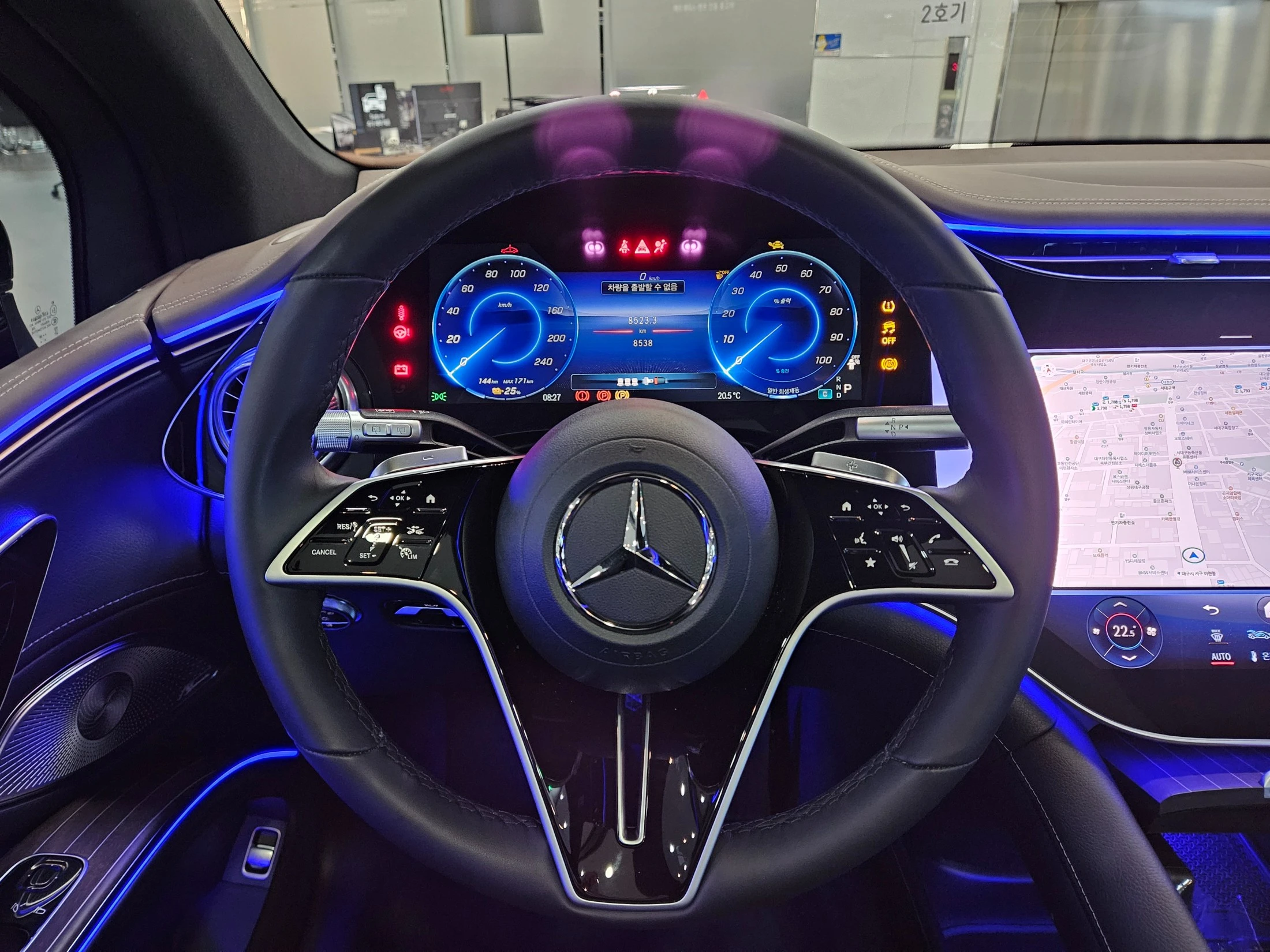Mercedes-Benz Eqs SUV X296, 2025 — фото 8