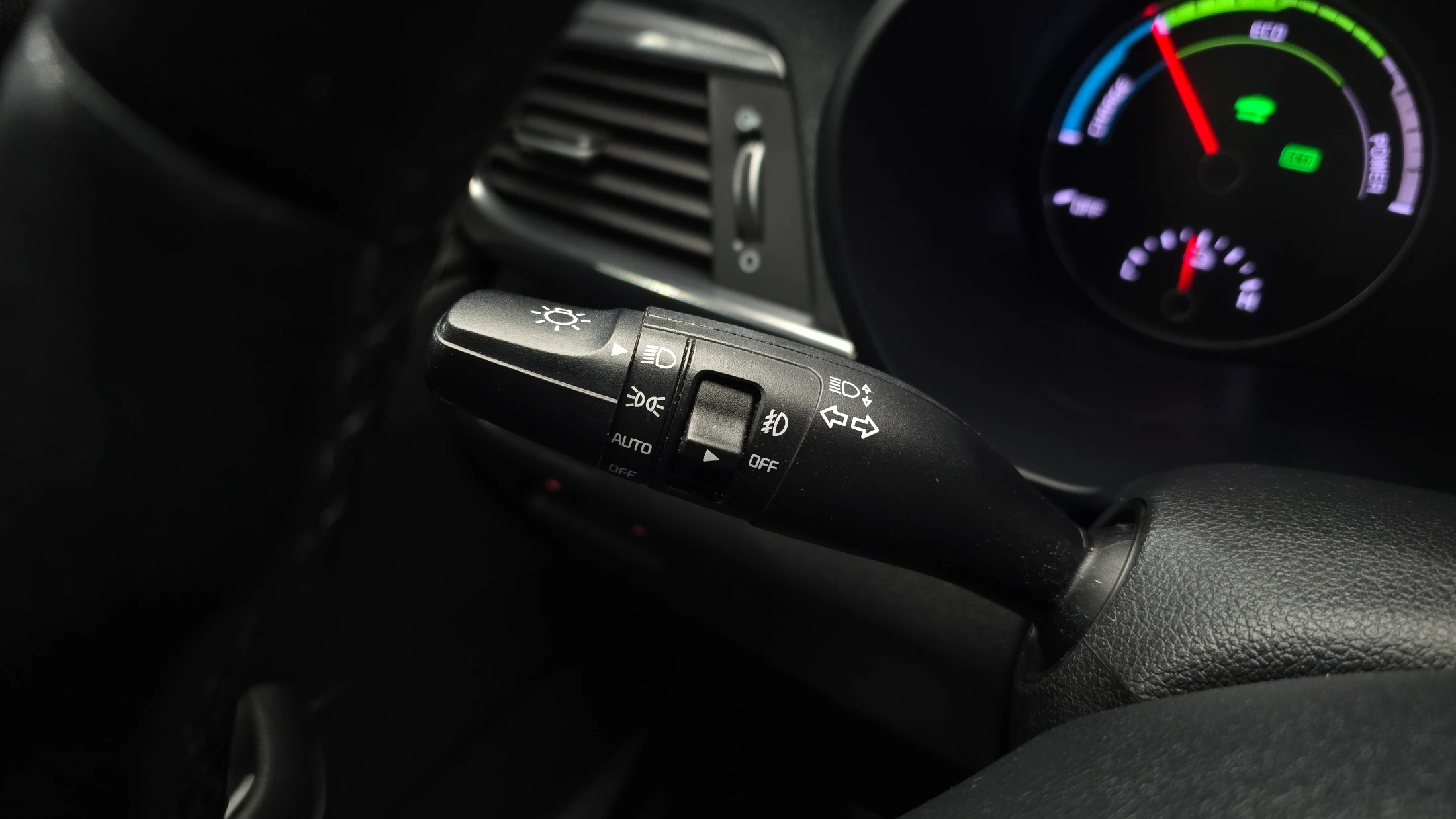 Kia K5 Hybrid, 2015 — фото 16