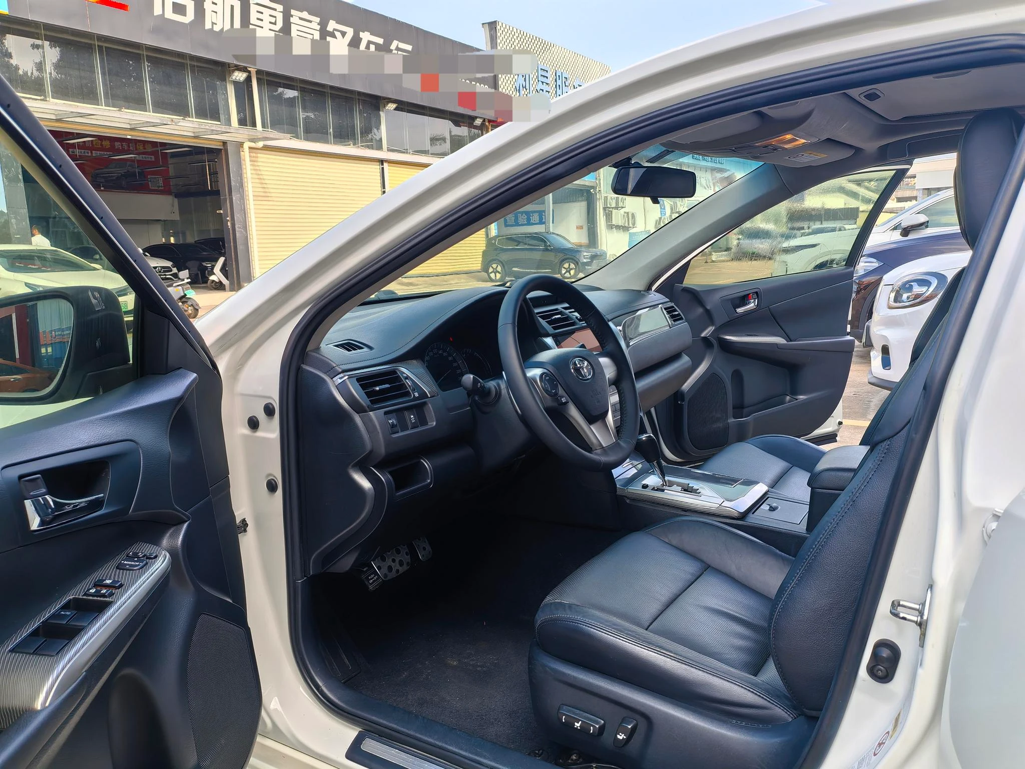 Toyota Camry, 2015 — фото 11