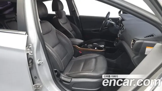 Hyundai Ioniq Ionic Electric, 2017 — фото 11
